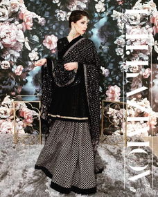 愛無界，秀恩愛新時(shí)尚 服飾博覽中的情侶穿搭美學(xué)